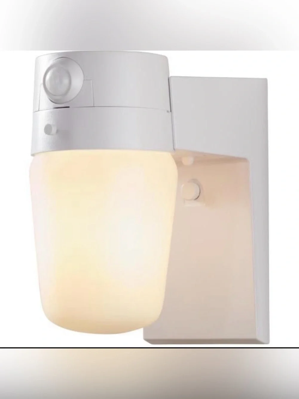 HAMPTON BAY 💡MOTION SENSING EXTERIOR WALL LANTERN💡 WHITE FINISH 🌟NIB🌟